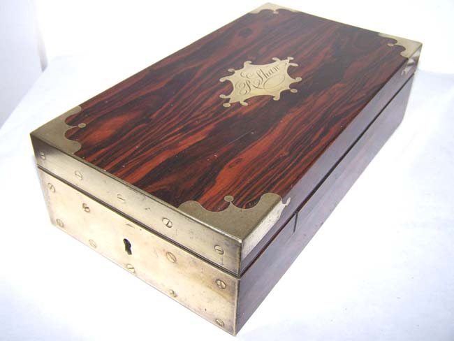 A fine early 19th century Gentlemen's Campaign Style Toiletry Box made of Kingwood circa 1820